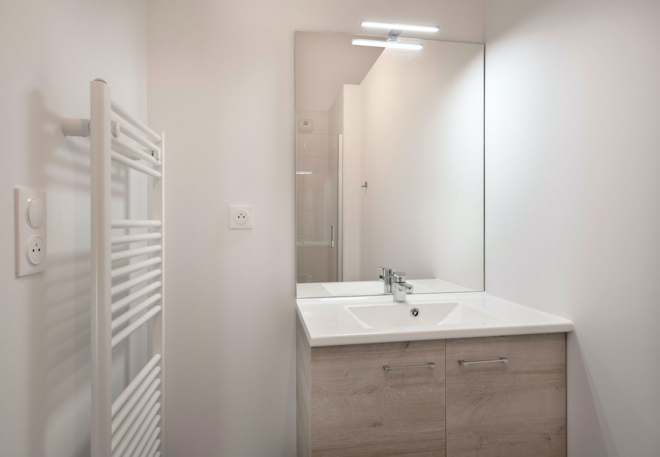 Apartment in Pléneuf-Val-André - Facing the sea, lovely flat for 8