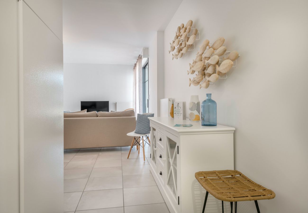 Apartment in Pléneuf-Val-André - Nice flat for 6, sea view, 50m from the beach