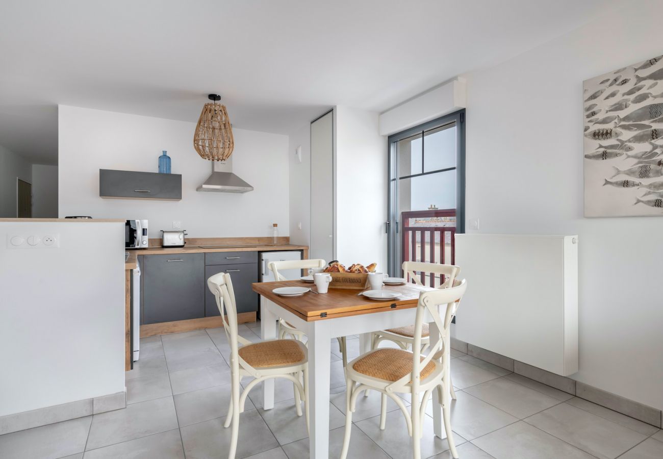 Apartment in Pléneuf-Val-André - Beautiful flat for 4, 50m from the beach