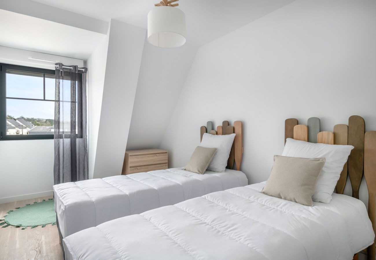 Apartment in Pléneuf-Val-André - Flat for 6 50m from the beach