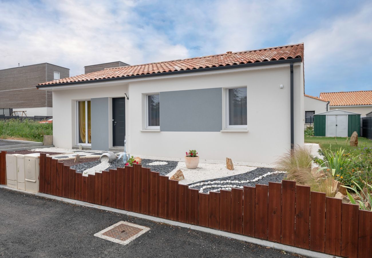 House in Saint-Michel-Chef-Chef - One-storey house for 7 people in Saint-Michel
