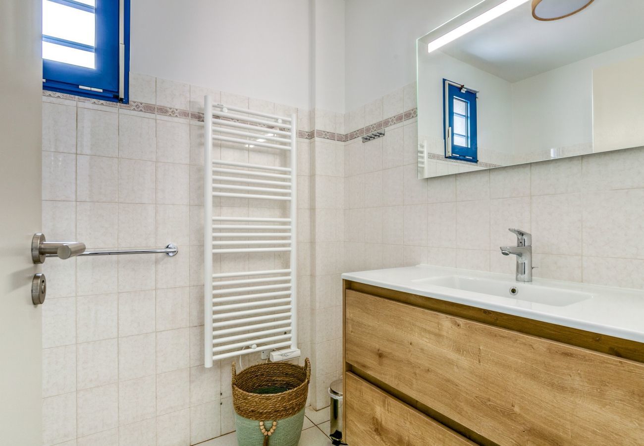 Apartment in Noirmoutier-en-l´Ile - Apartment for 6 adults and 2 children with a terrace
