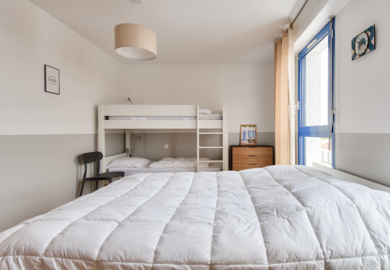 Apartment in Noirmoutier-en-l´Ile - Apartment for 6 adults and 2 children with a terrace