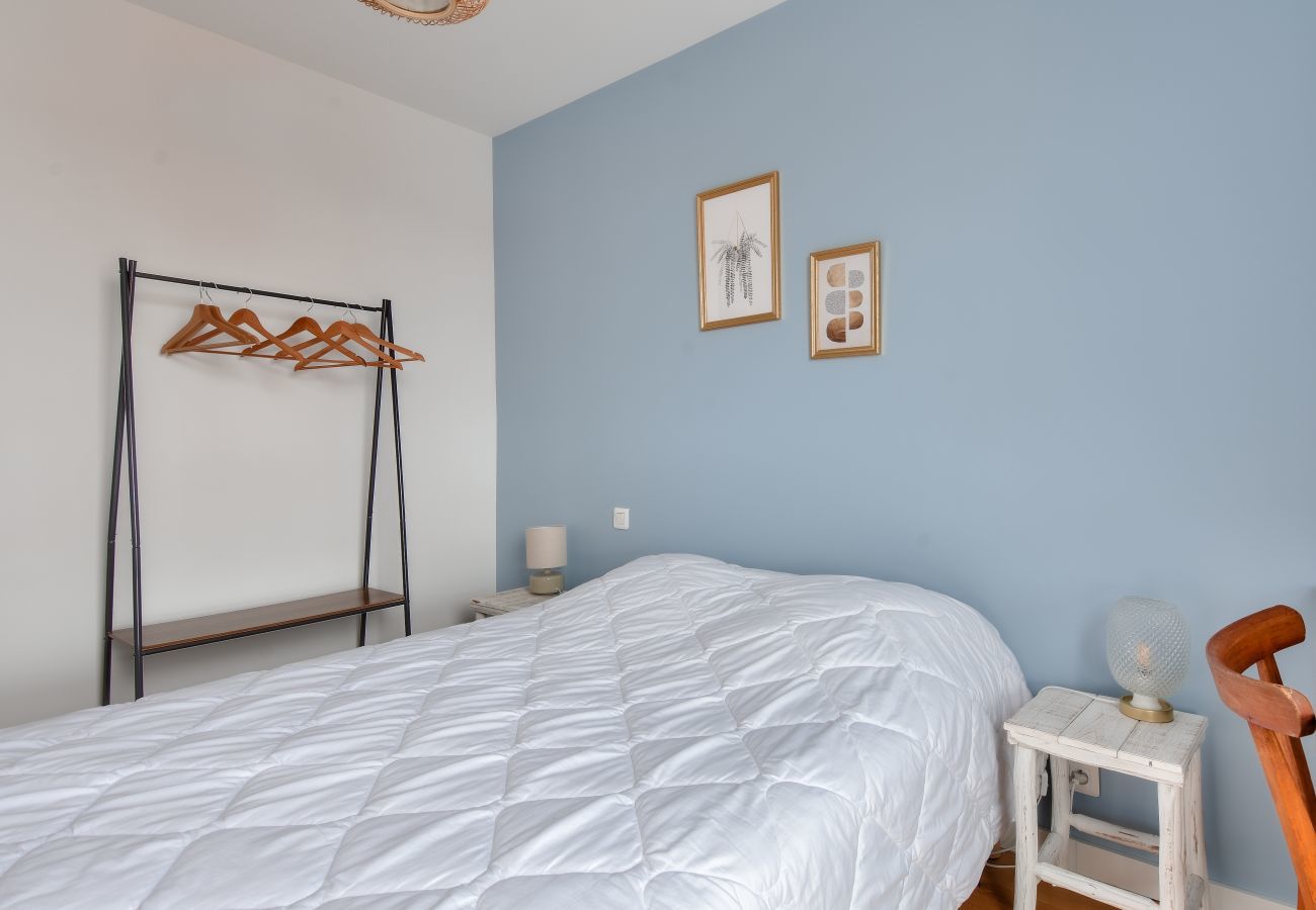 Apartment in Noirmoutier-en-l´Ile - Apartment for 6 adults and 2 children with a terrace
