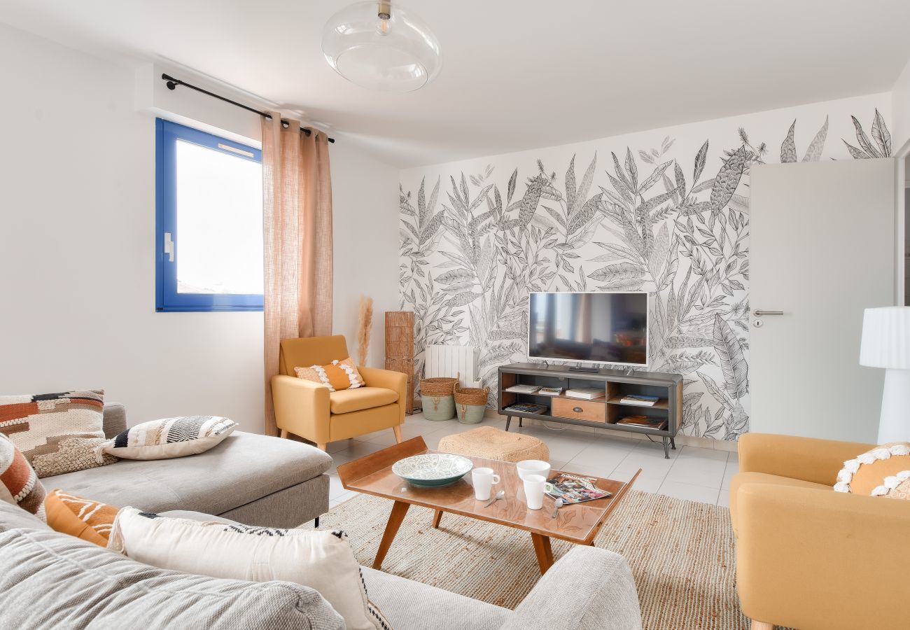 Apartment in Noirmoutier-en-l´Ile - Apartment for 6 adults and 2 children with a terrace