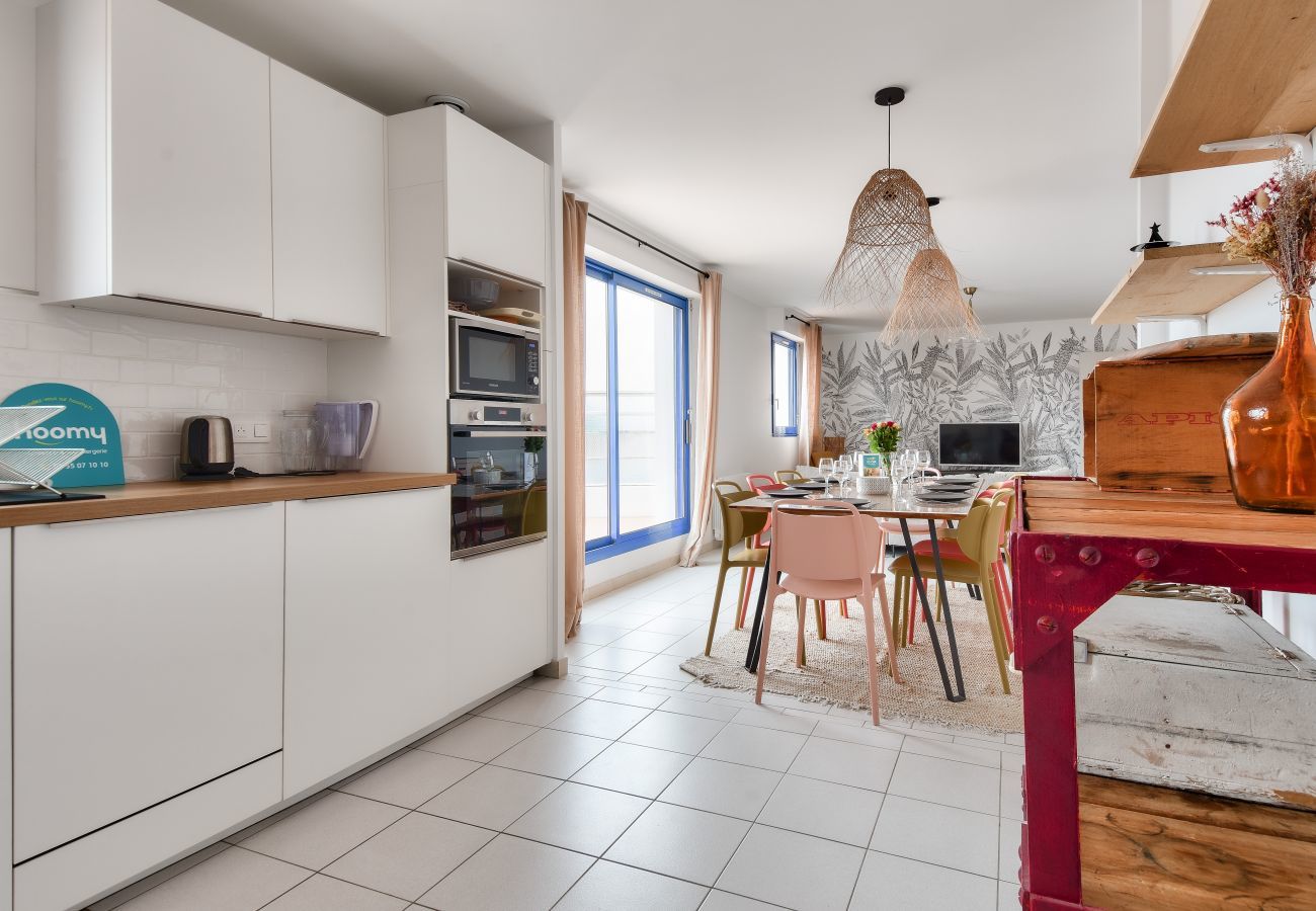 Apartment in Noirmoutier-en-l´Ile - Apartment for 6 adults and 2 children with a terrace