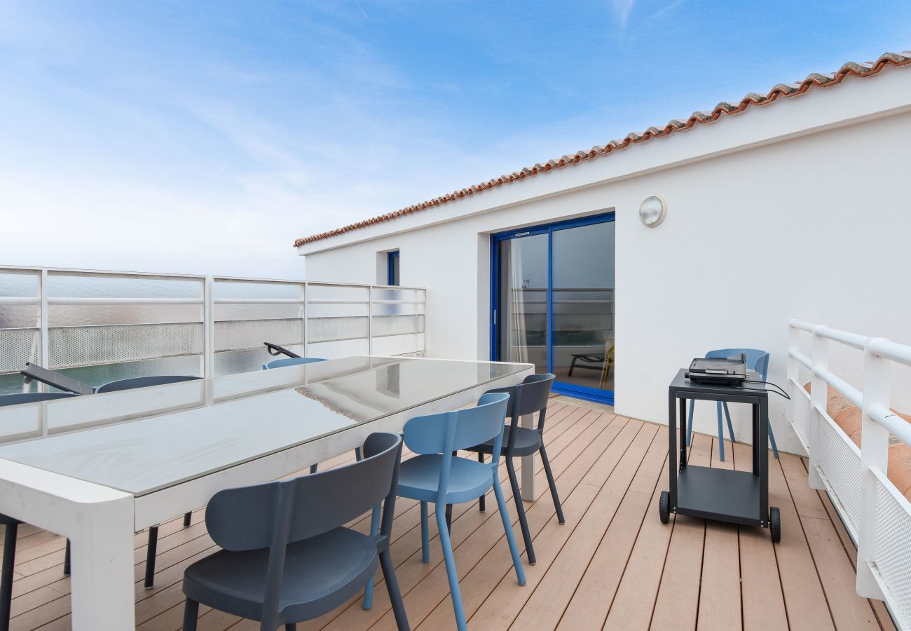 Apartment in Noirmoutier-en-l´Ile - Apartment for 6 adults and 2 children with a terrace