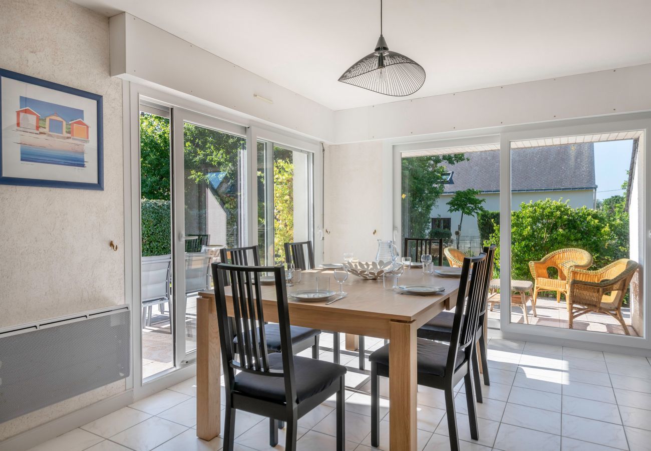 House in Sarzeau - 300m from the beach, great house for 8