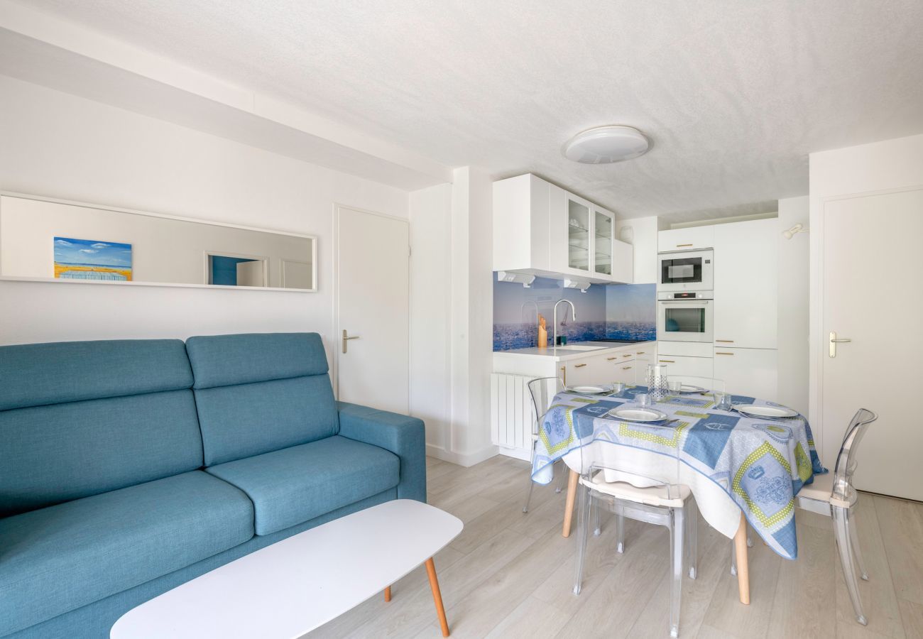 Apartment in La Baule-Escoublac - Flat in residence with swimming pool for 6