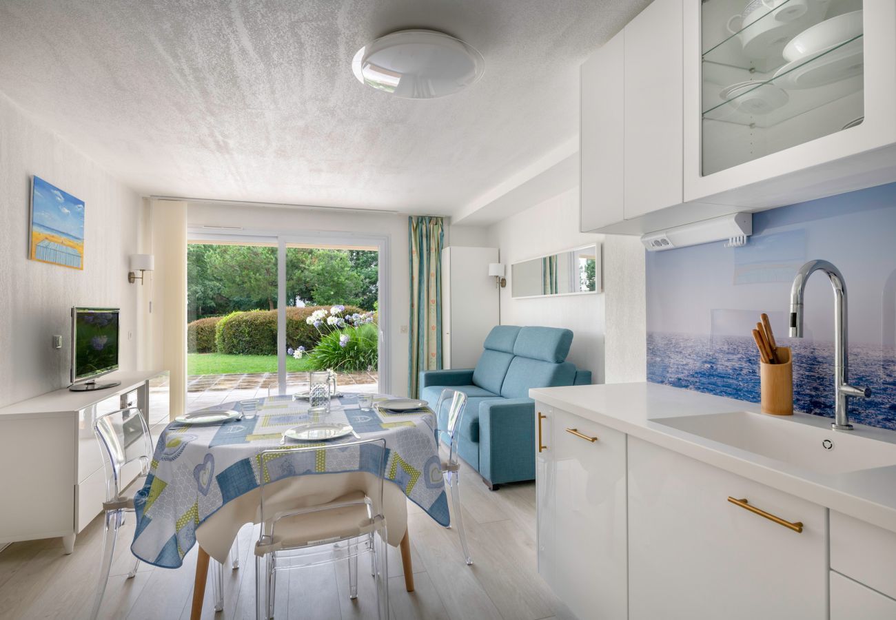 Apartment in La Baule-Escoublac - Flat in residence with swimming pool for 6