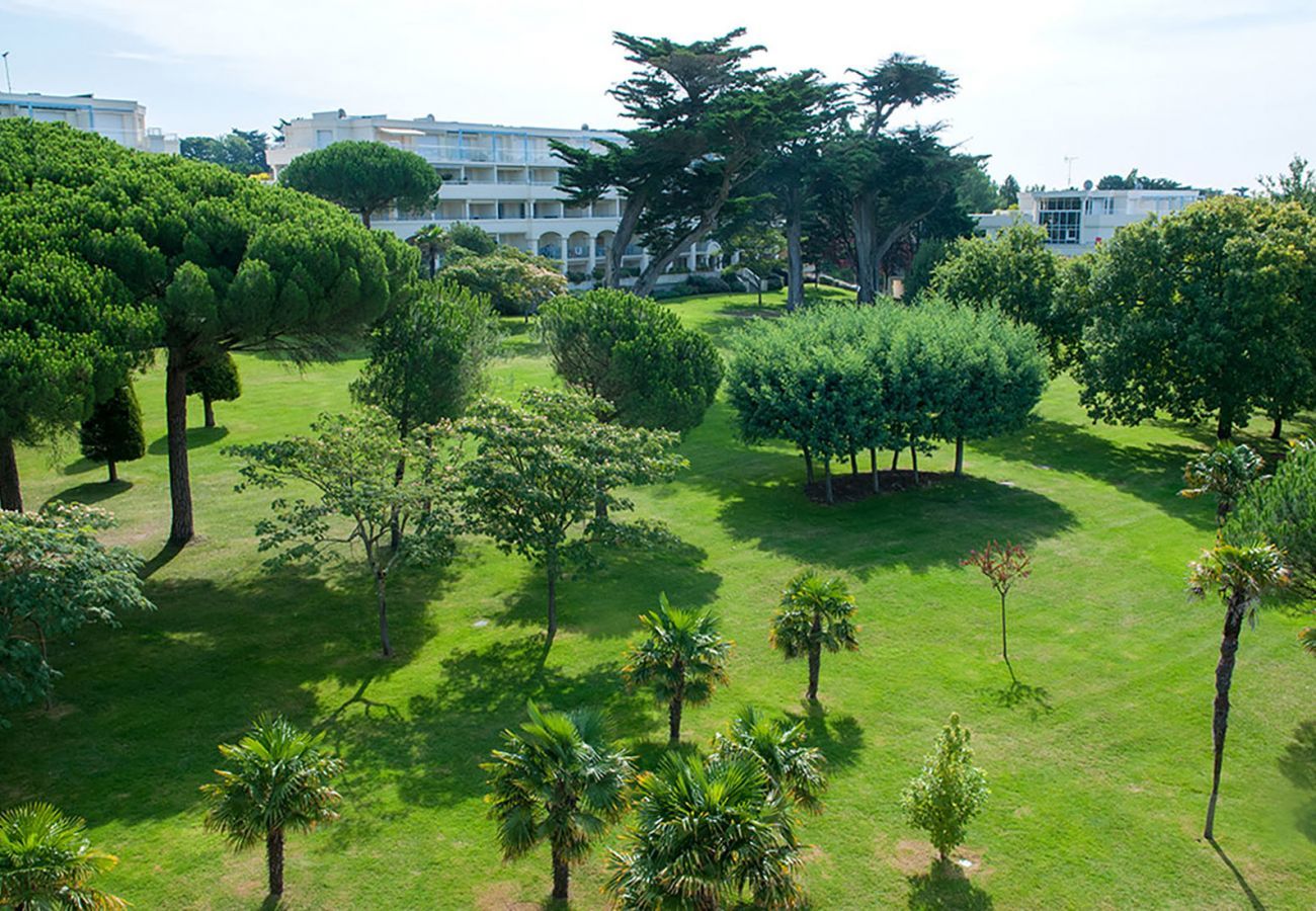 Apartment in La Baule-Escoublac - Flat in residence with swimming pool for 6