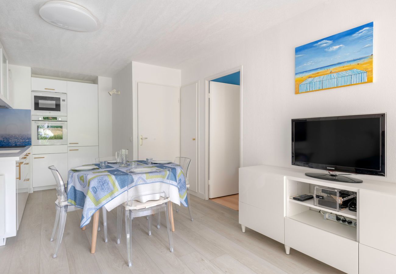 Apartment in La Baule-Escoublac - Flat in residence with swimming pool for 6