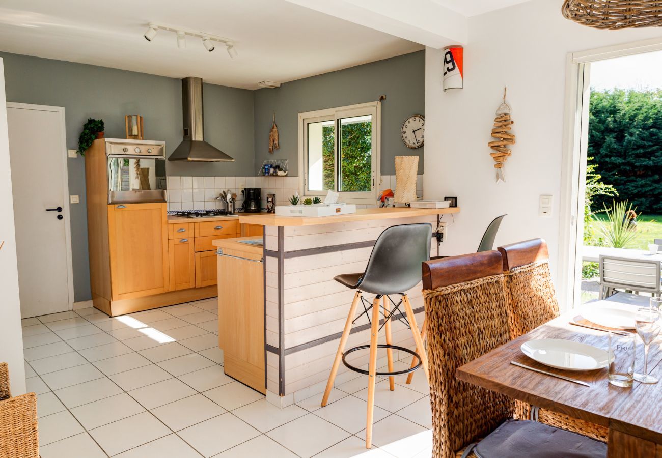 House in Plomeur - Near Pointe de La Torche, big house for 8