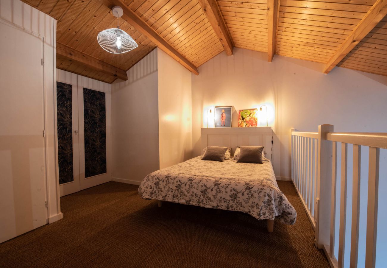 Apartment in Saint-Gilles-Croix-de-Vie - Charming flat for 4, 300m from the beach