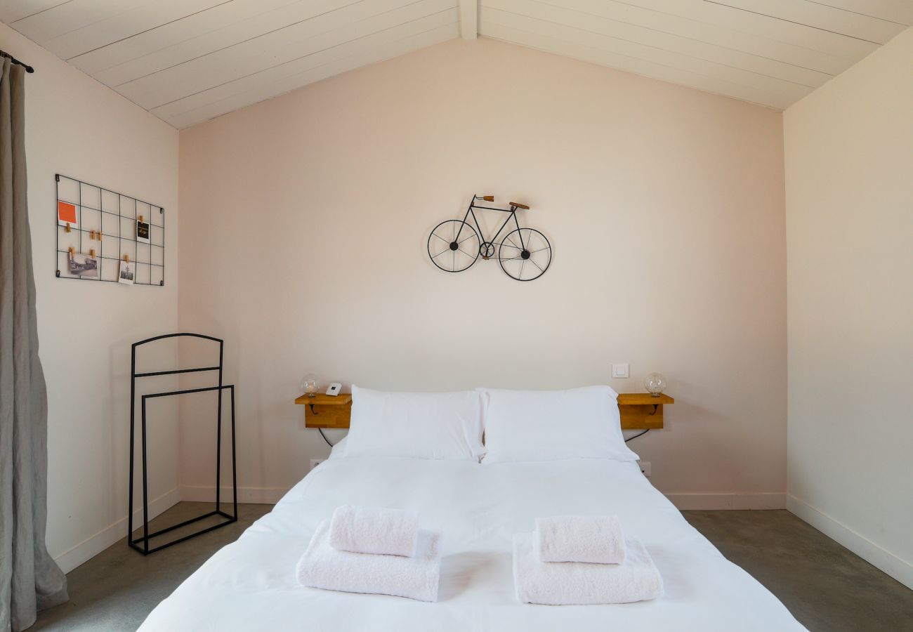 House in Le Bois-Plage-en-Ré - House for 10, pool, in the heart of the Ile de Ré 