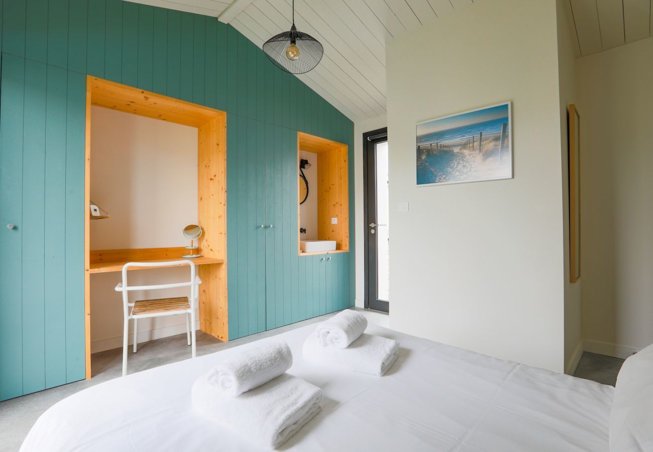 House in Le Bois-Plage-en-Ré - House for 10, pool, in the heart of the Ile de Ré 