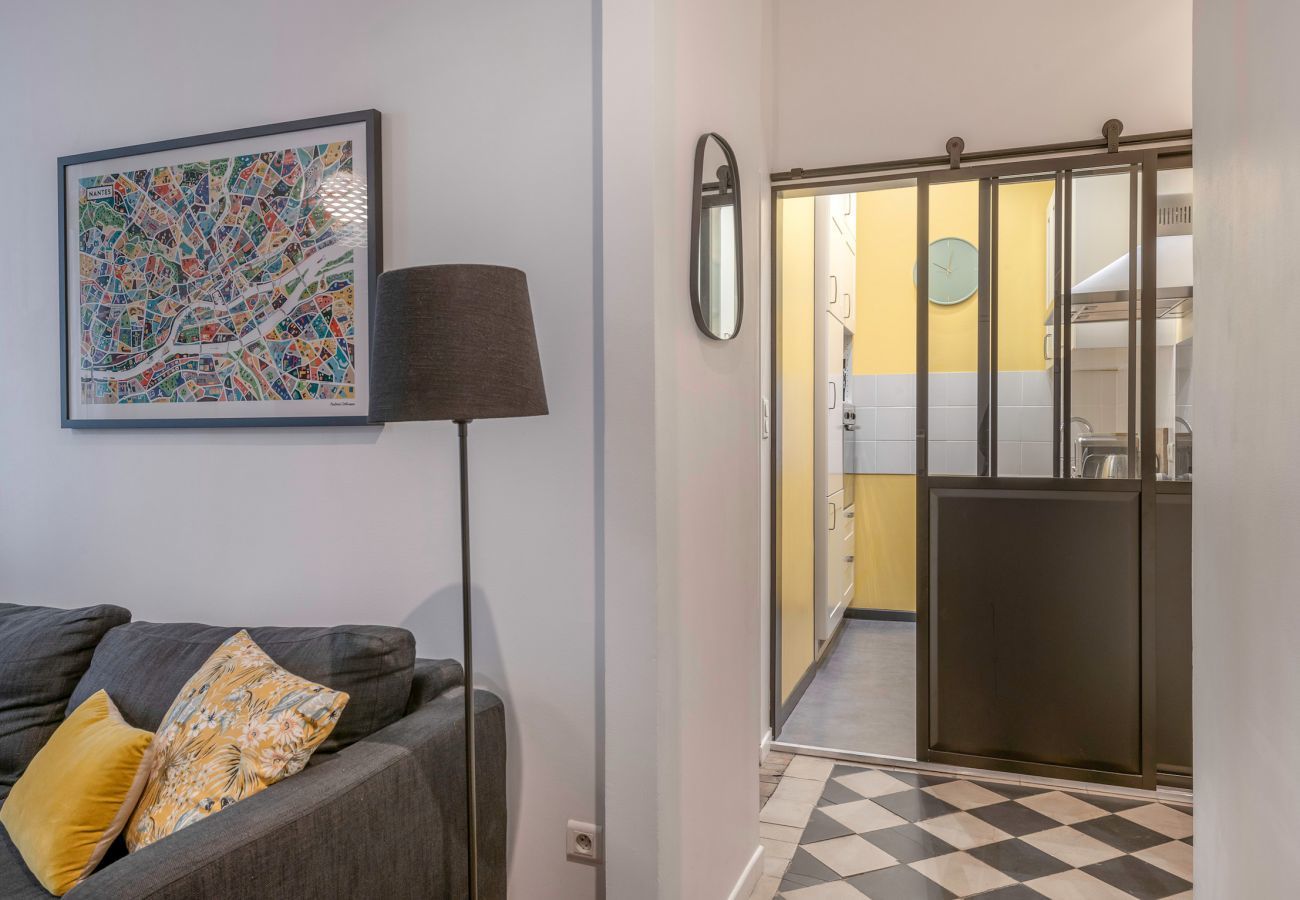Apartment in Nantes - Charming flat near Place Graslin