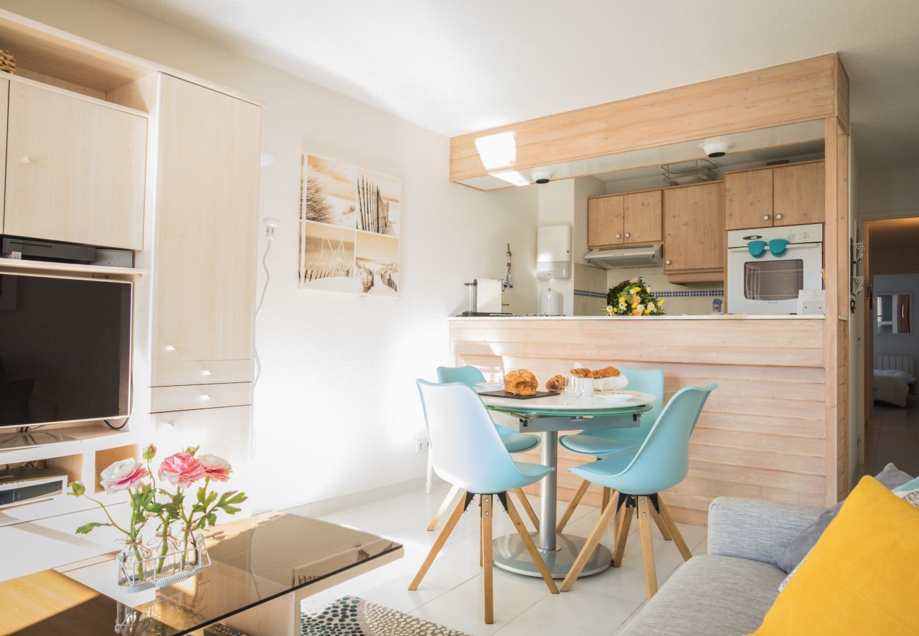 Apartment in Saint-Martin-de-Ré - Stopover for two in the heart of the Ile de Ré