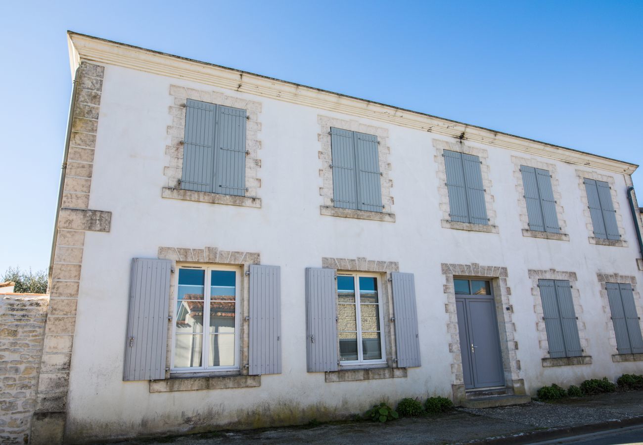 House in Saint-Martin-de-Ré - Flat 3* with terrace overlooking St Martin de Ré