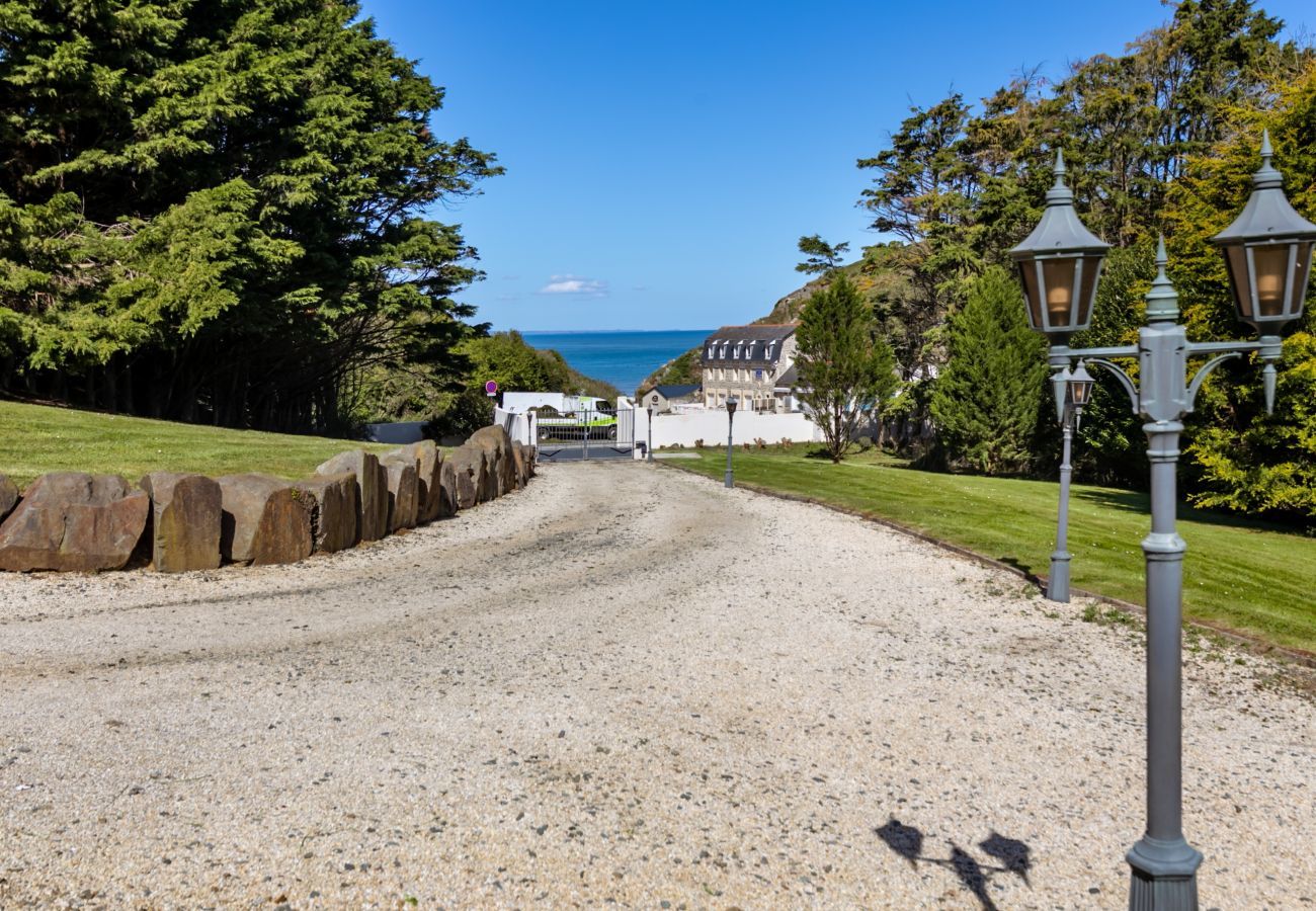 House in Planguenoual - Large family house at 230m from the beach!