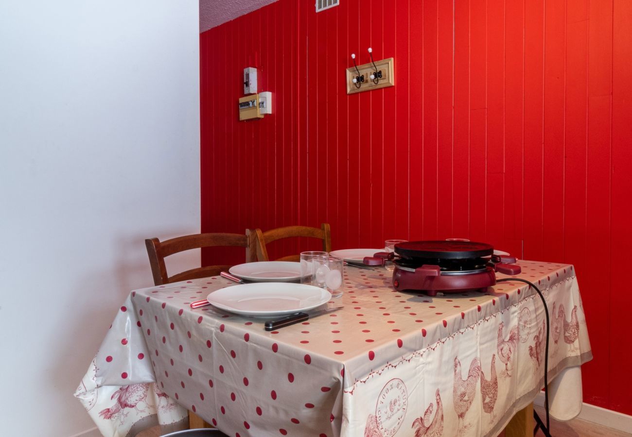 Apartment in Adervielle-Pouchergues - 280m from the slopes, flat for 6