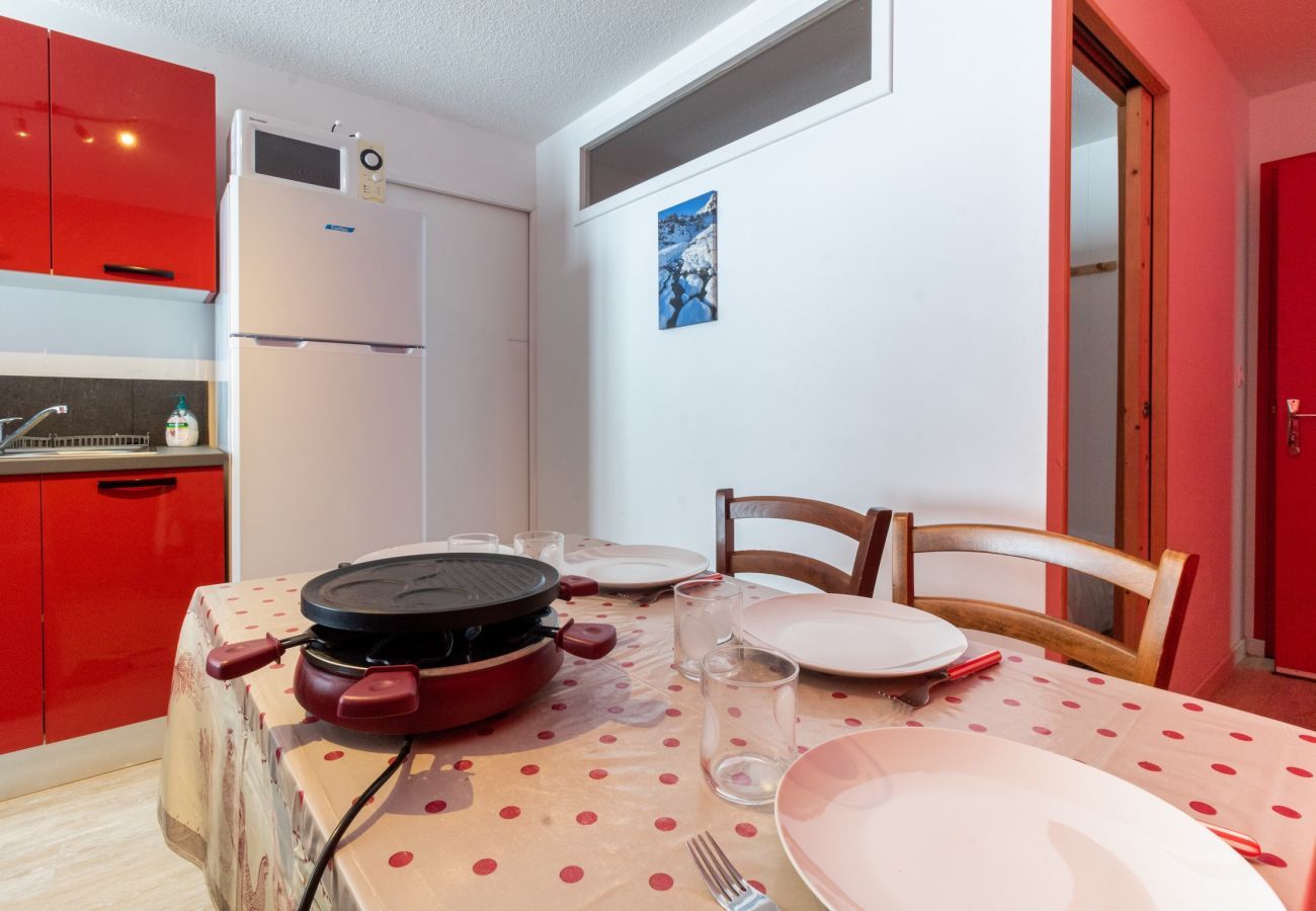Apartment in Adervielle-Pouchergues - 280m from the slopes, flat for 6
