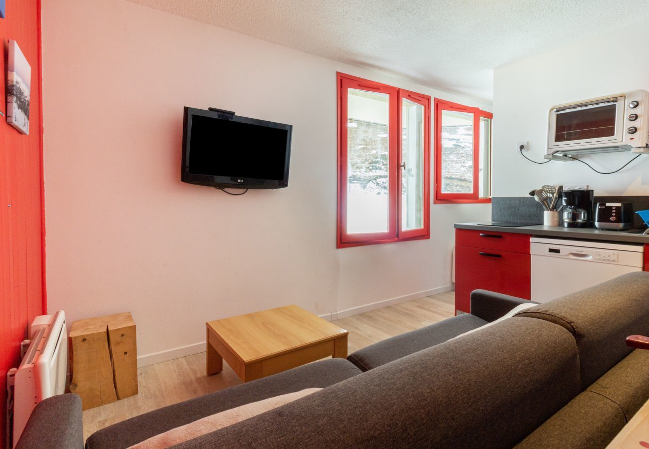 Apartment in Adervielle-Pouchergues - 280m from the slopes, flat for 6
