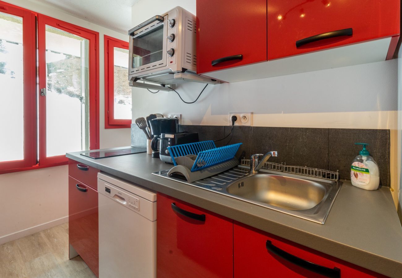 Apartment in Adervielle-Pouchergues - 280m from the slopes, flat for 6