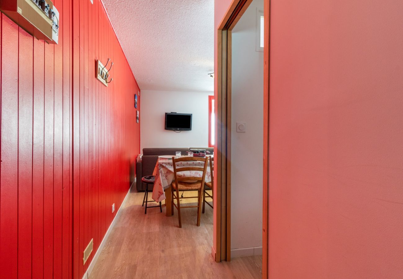 Apartment in Adervielle-Pouchergues - 280m from the slopes, flat for 6