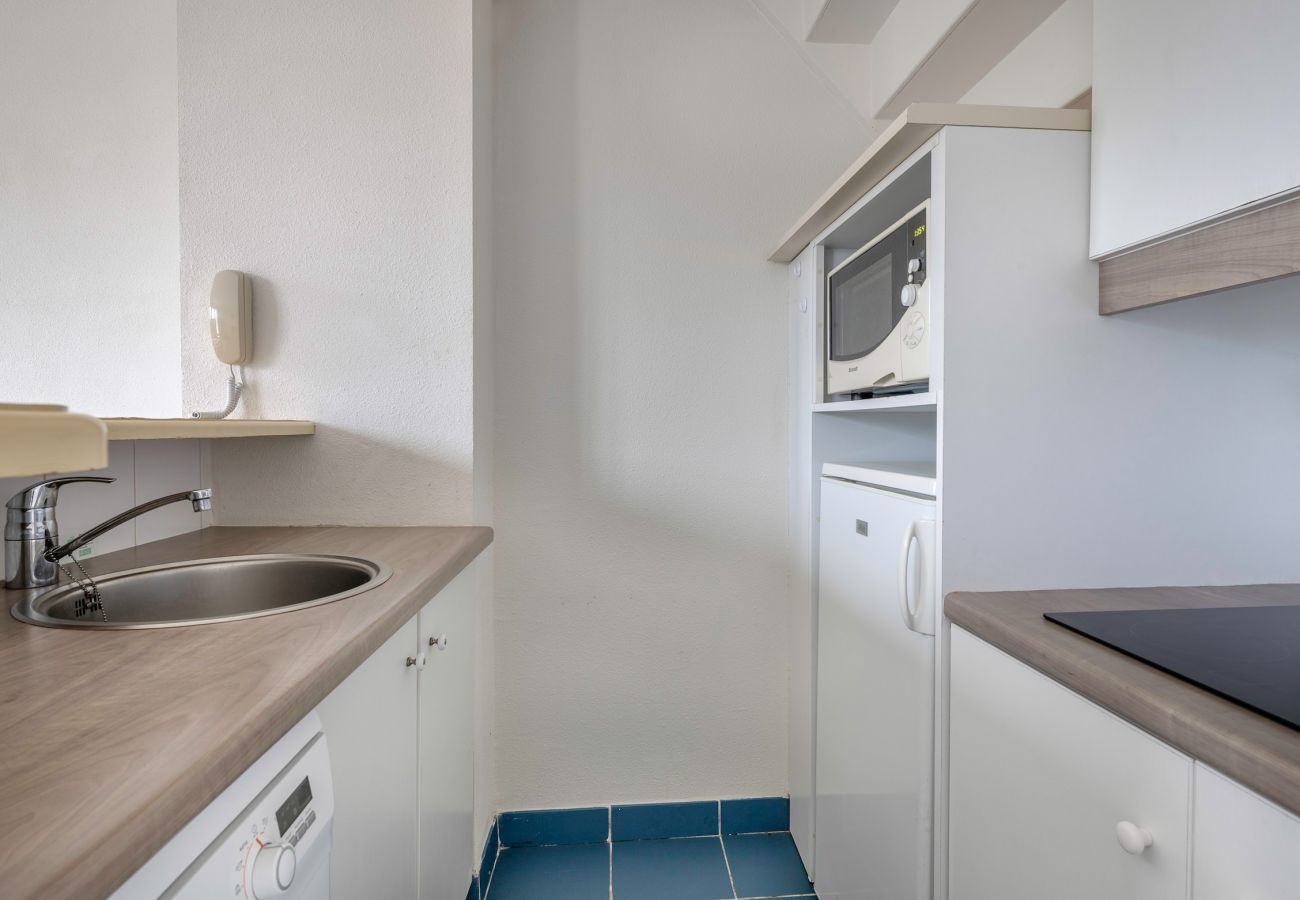 House in Arzon - Facing the marina, beautiful house for 6, Pool