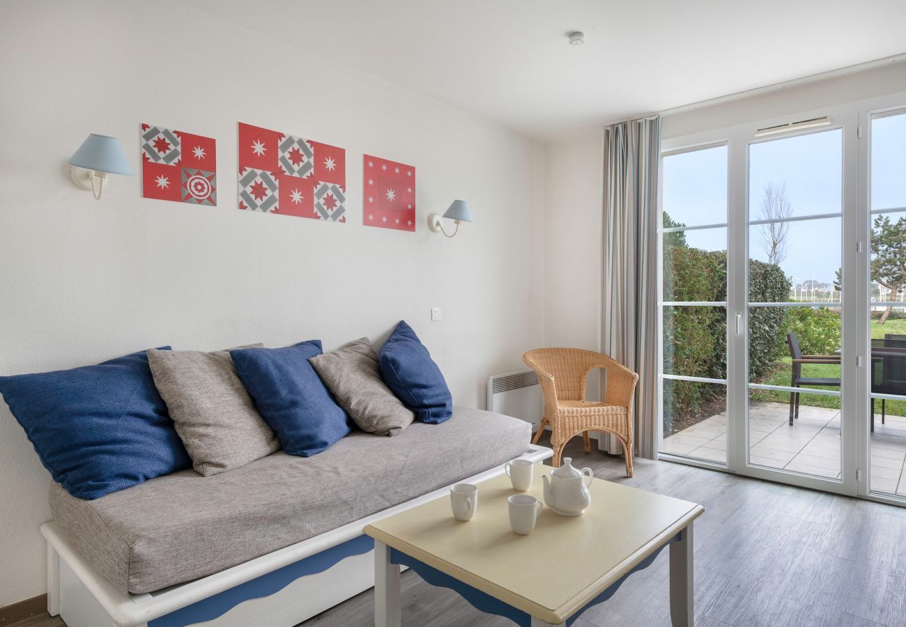 House in Arzon - Facing the marina, beautiful house for 6, Pool