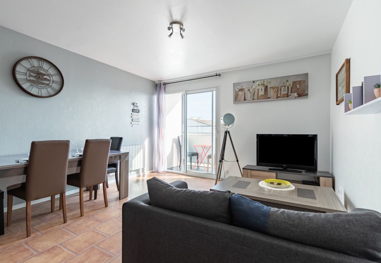 Apartment in Saint-Hilaire-de-Riez - 600m from Les Becs beach, flat for 2