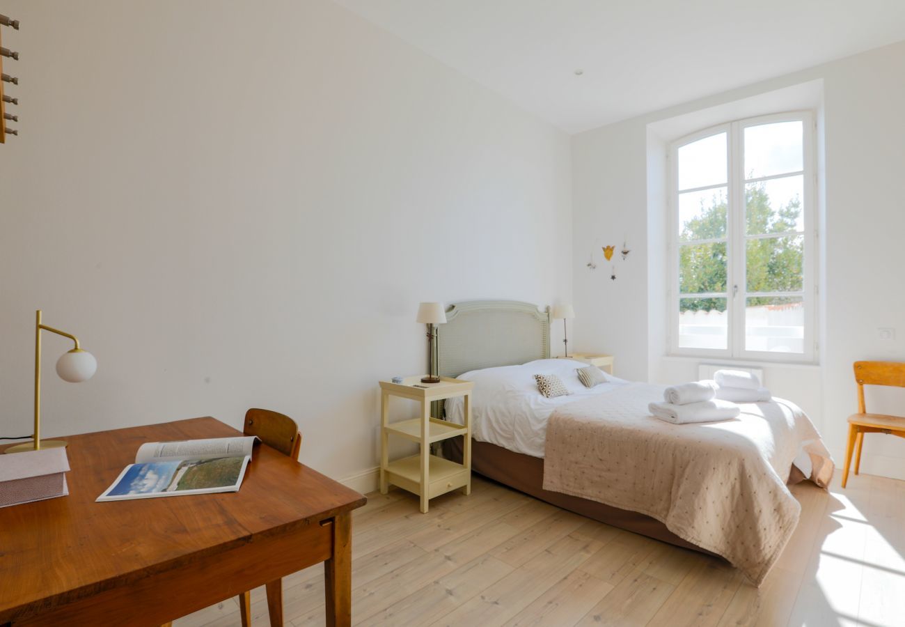 House in Saint-Martin-de-Ré - Duplex with courtyard - 500 m from the port