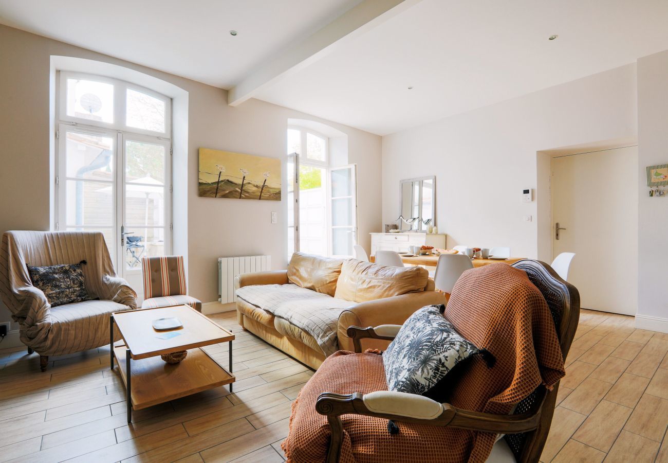 House in Saint-Martin-de-Ré - Duplex with courtyard - 500 m from the port