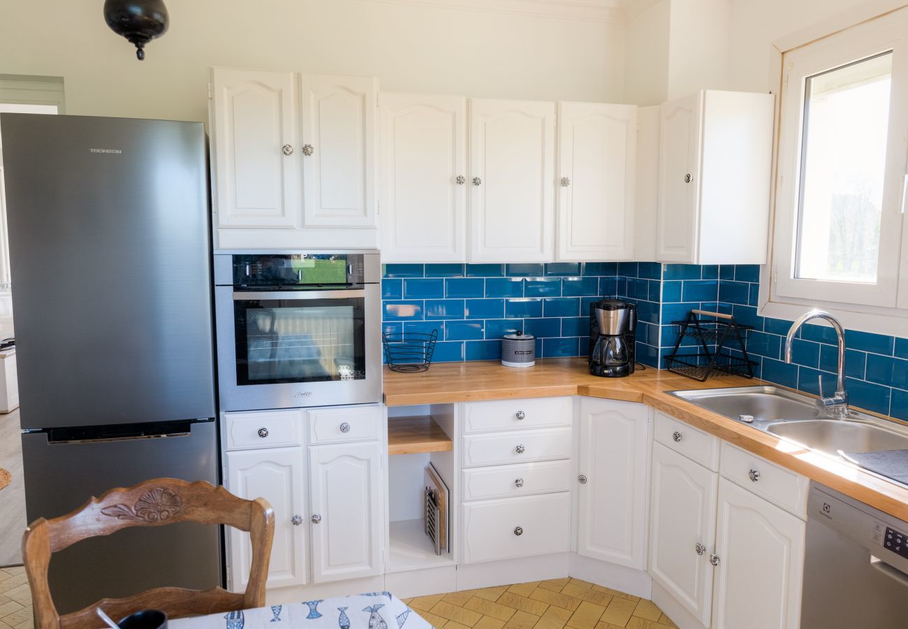 House in Plobannalec-Lesconil - Nice house for 10 with garden