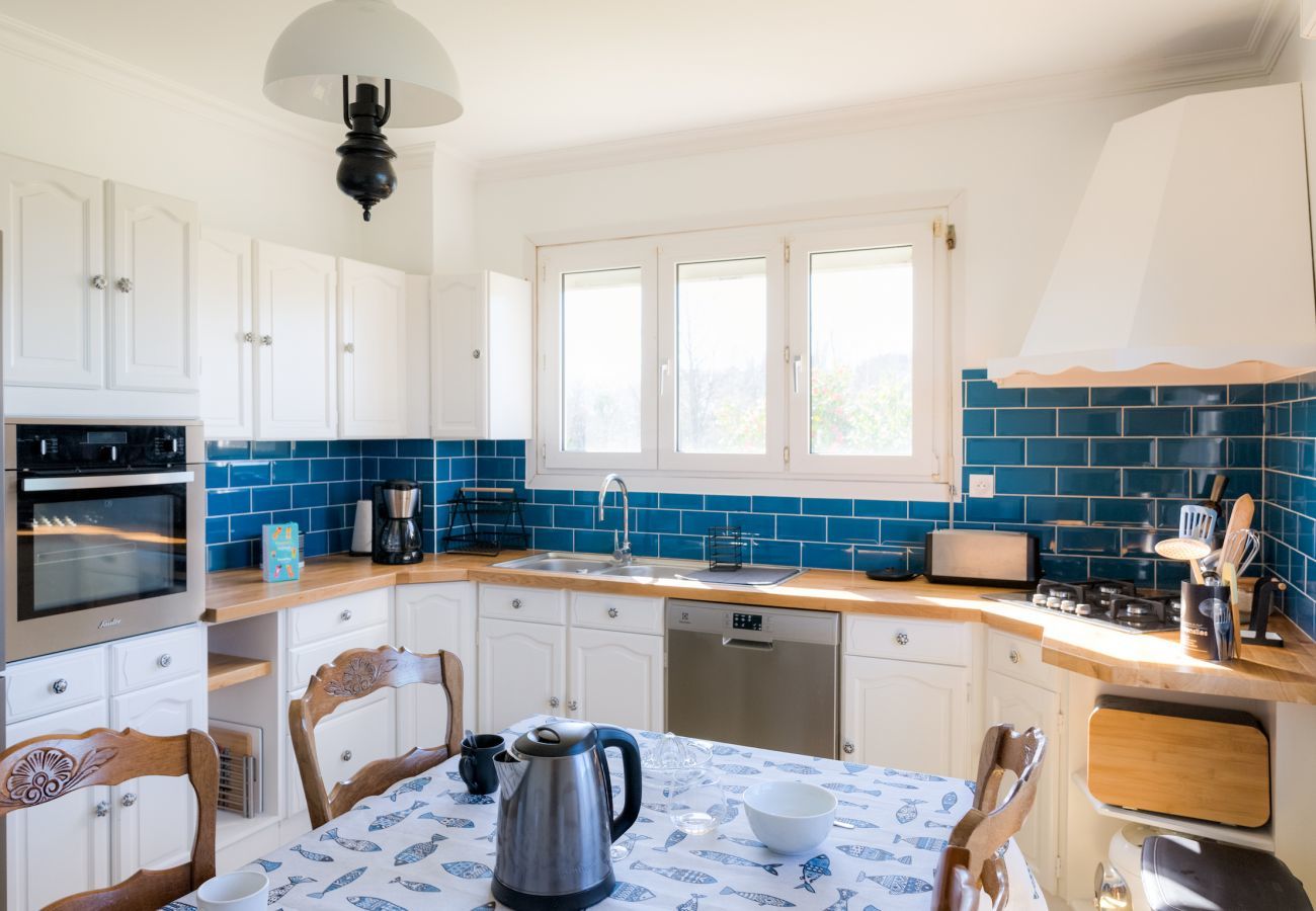 House in Plobannalec-Lesconil - Nice house for 10 with garden