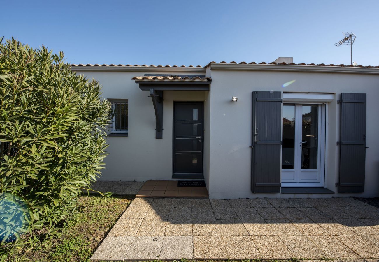 House in Le Fenouiller - Family house for 6 with garden