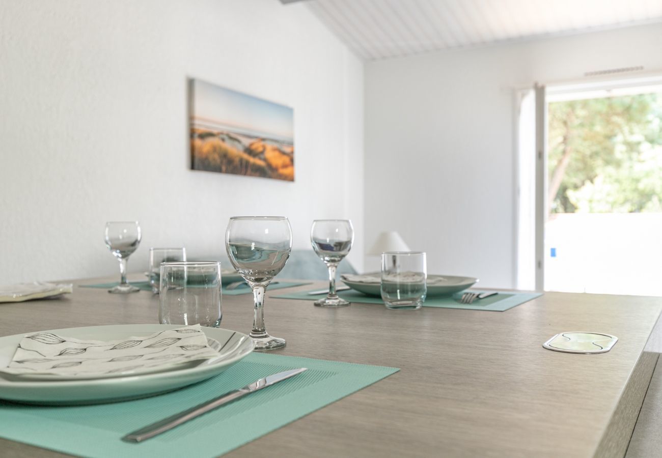 Apartment in La Guérinière - Flat for 4 - 450m Plage des Sables d'Or