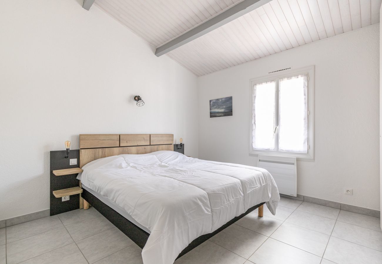 Apartment in La Guérinière - Flat for 4 - 450m Plage des Sables d'Or