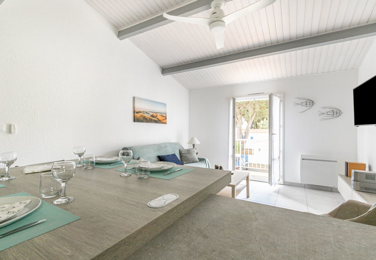 Apartment in La Guérinière - Flat for 4 - 450m Plage des Sables d'Or