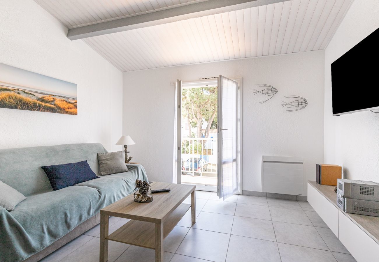 Apartment in La Guérinière - Flat for 4 - 450m Plage des Sables d'Or