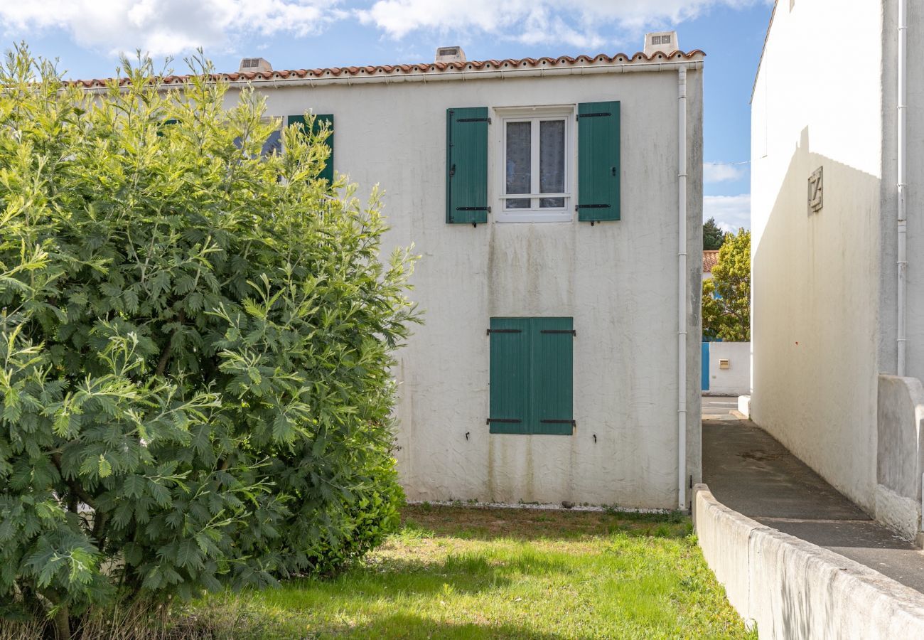 Apartment in La Guérinière - Flat for 4 - 450m Plage des Sables d'Or