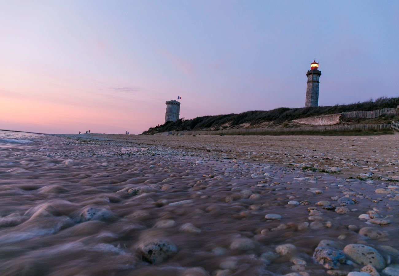 House in La Flotte - Nice house in a residence with swimming pool for 5