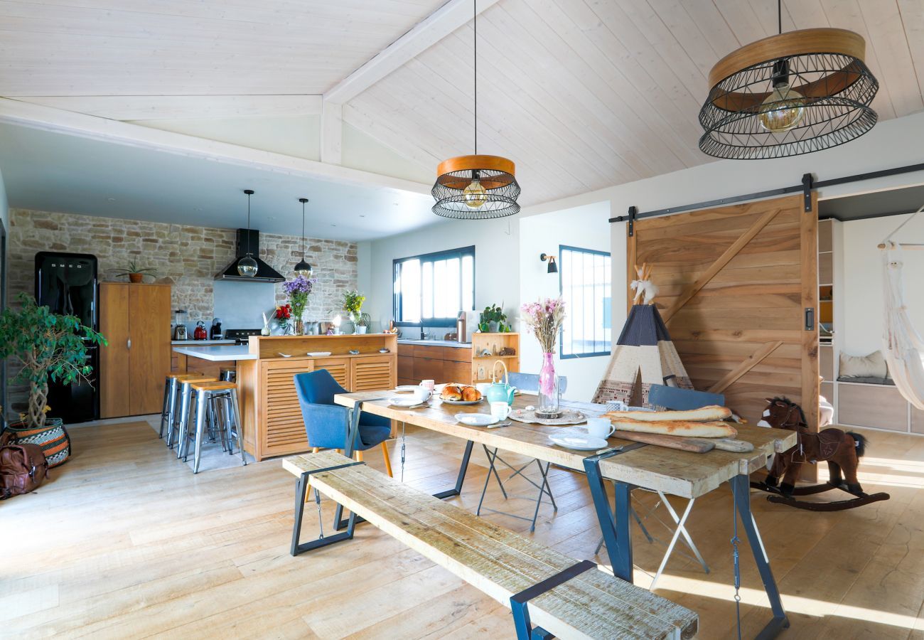 House in Rivedoux-Plage - Le 7 - Between sea and wood - House with pool