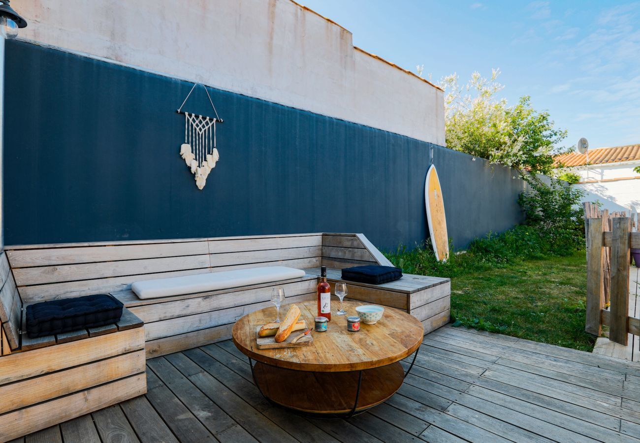 House in Rivedoux-Plage - Le 7 - Between sea and wood - House with pool