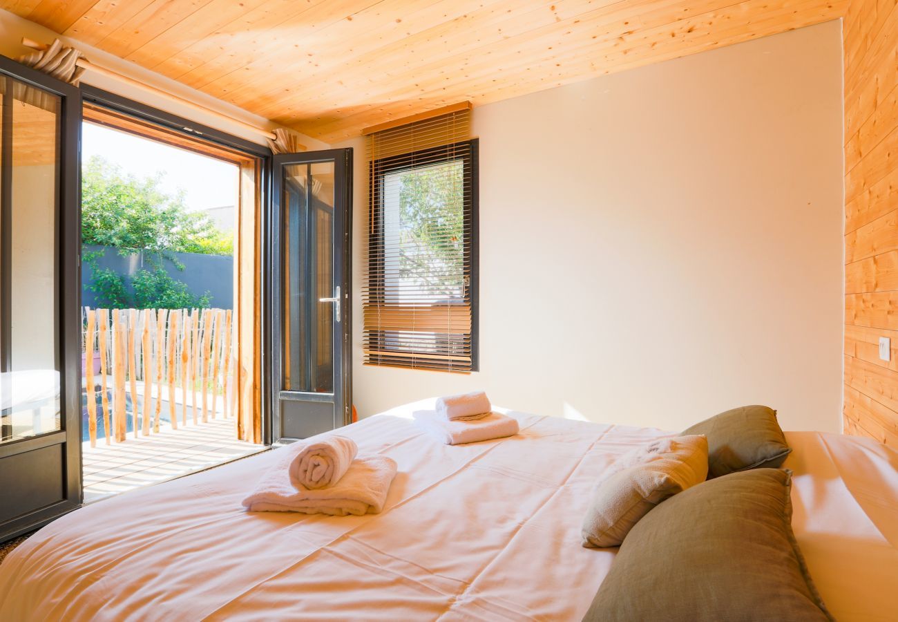 House in Rivedoux-Plage - Le 7 - Between sea and wood - House with pool