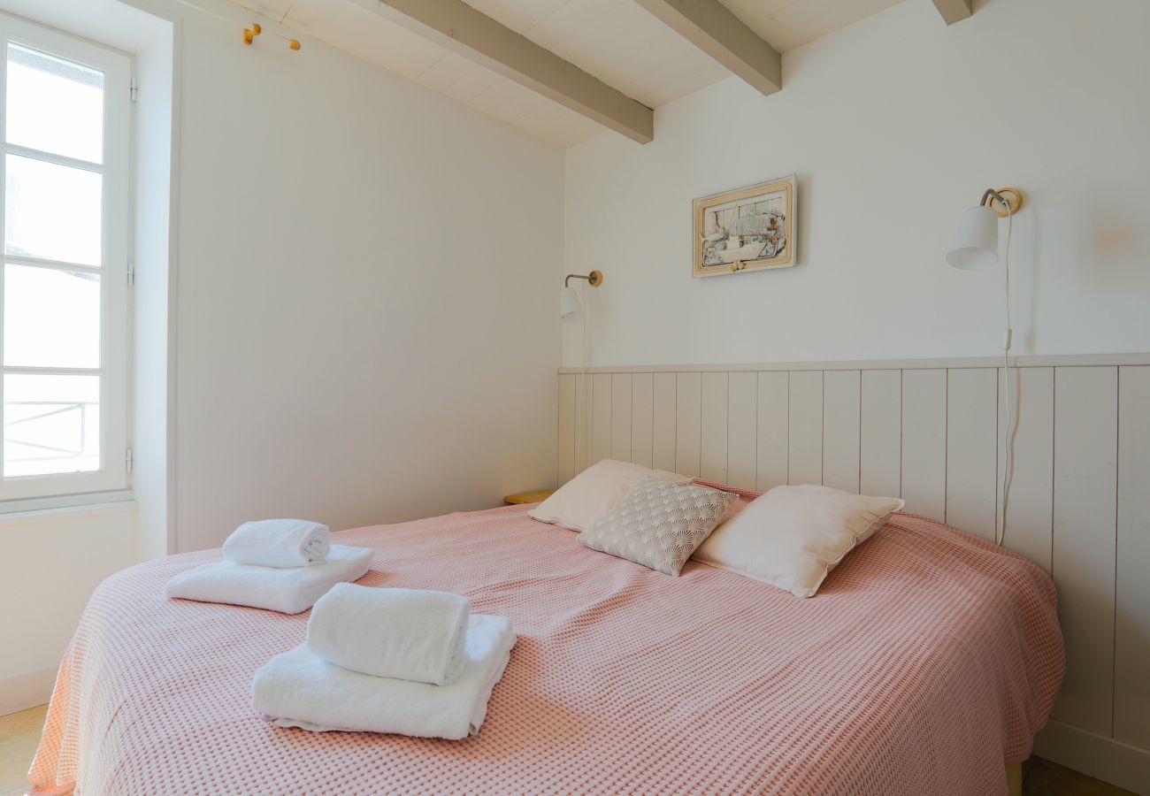 House in Ars-en-Ré - House for 4 in Ars-en-Ré between port and beach