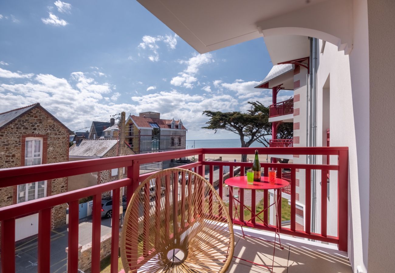 Apartment in Pléneuf-Val-André - Modern flat for 4 within walking distance of the beach