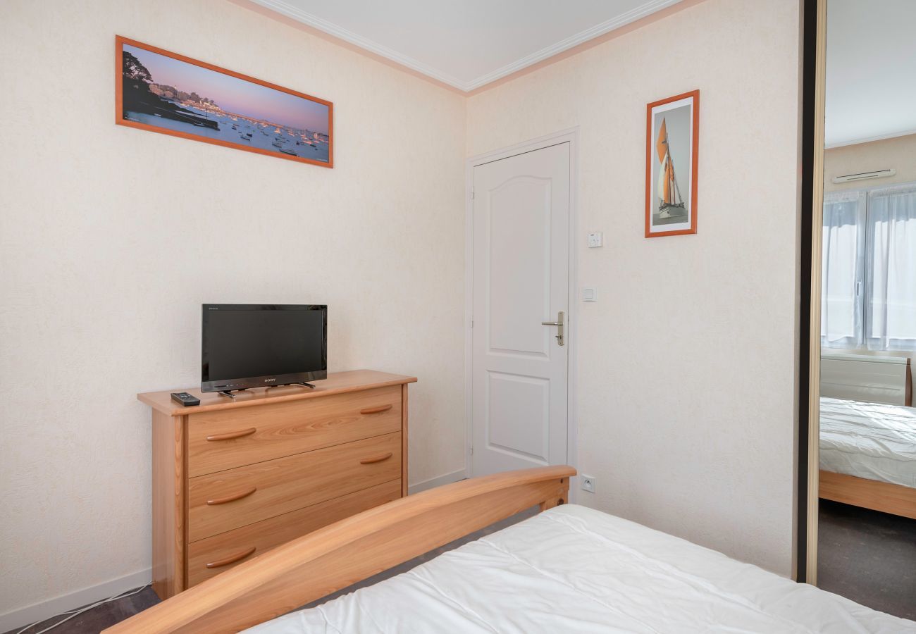 House in Saint-Gildas-de-Rhuys - House for 8 - Pool - 950m from the sea