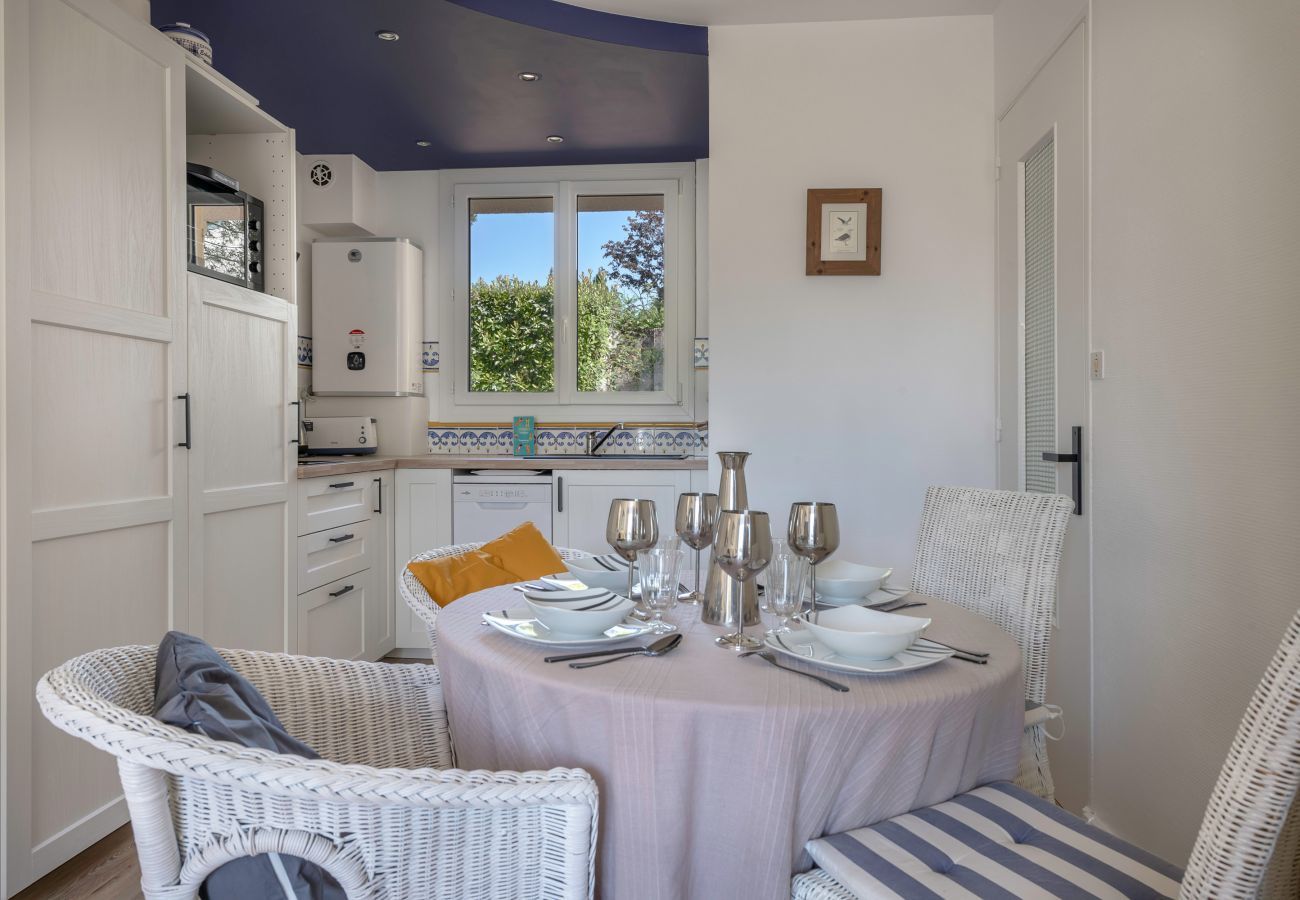 Apartment in Pornic - Apartment 400m From the Beach for 4